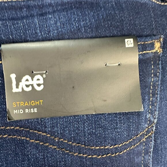 Lee Womens Straight Mid Rise Jeans Dark Blue Denim Size 18 Short Comfortable Fit - Picture 3 of 7